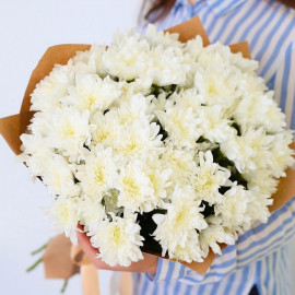 Белый букет хризантем