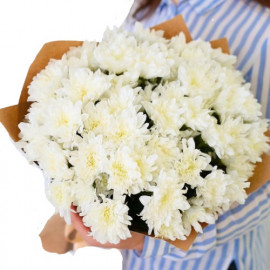 White chrysanthemum bouquet