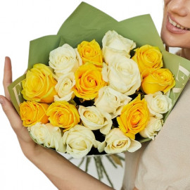 Yellow and white roses 40 cm