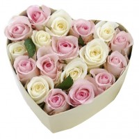 White and pink Roses in flowers box heart shape